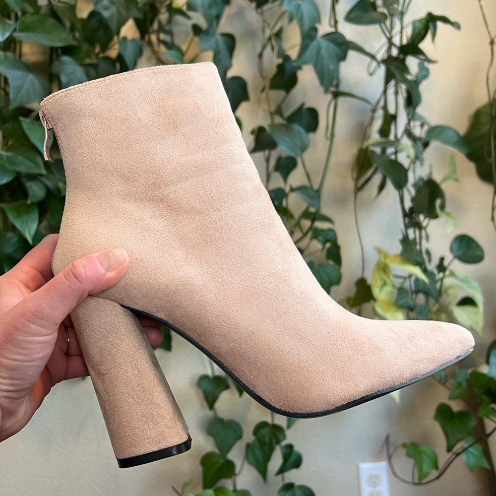 FASHION NOVA Murphy Blush Pink Faux Suede Heel Ankle Boots | 8.5